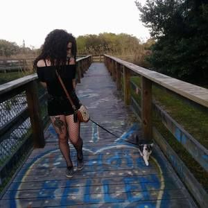 Meet your Posher, Jade